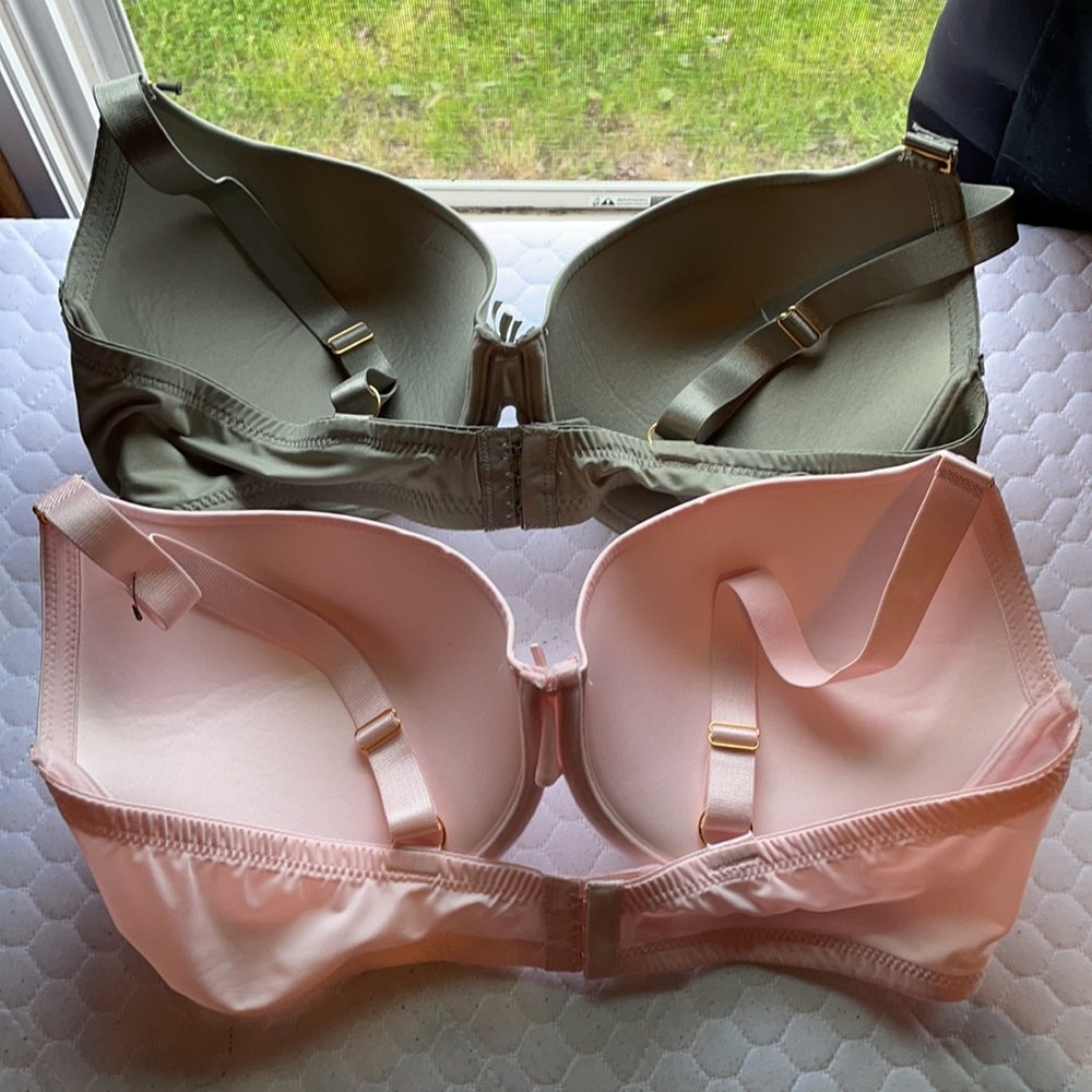 Bras - Picture 2 of 3